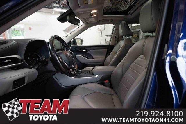 used 2021 Toyota Highlander car, priced at $32,500