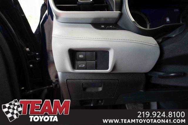 used 2021 Toyota Highlander car, priced at $32,500