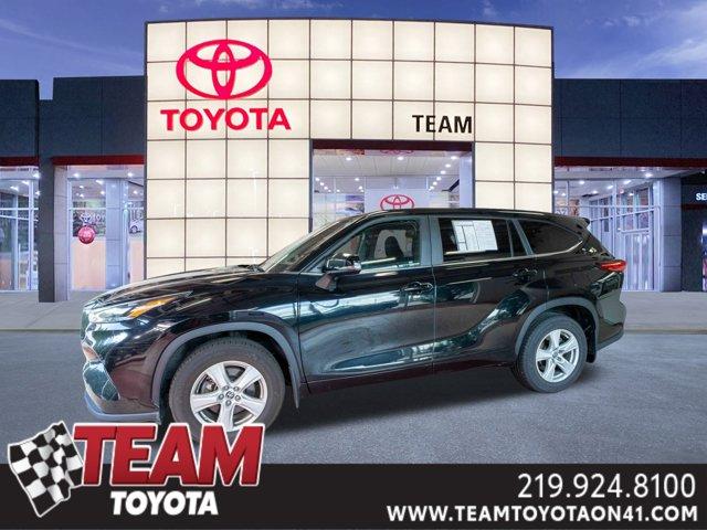 used 2023 Toyota Highlander car, priced at $30,900