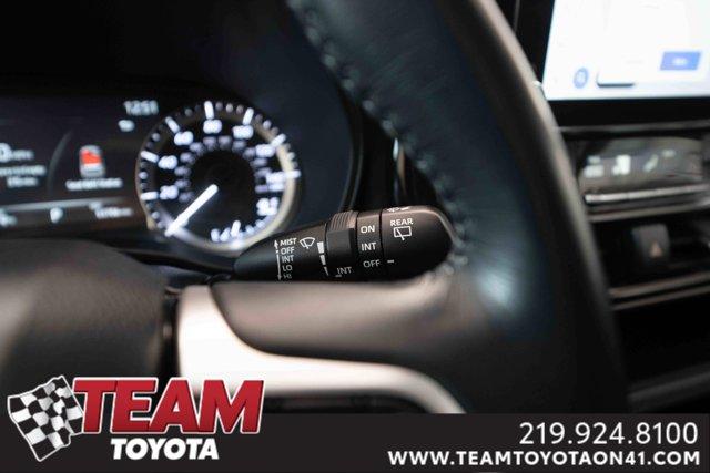 used 2023 Toyota Highlander car, priced at $29,200