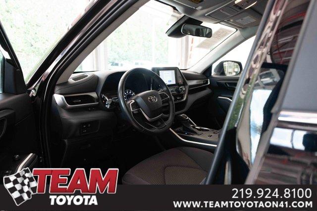 used 2023 Toyota Highlander car, priced at $29,200