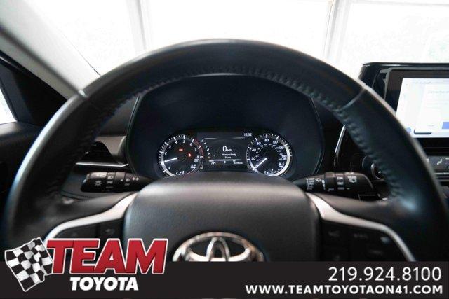 used 2023 Toyota Highlander car, priced at $29,200
