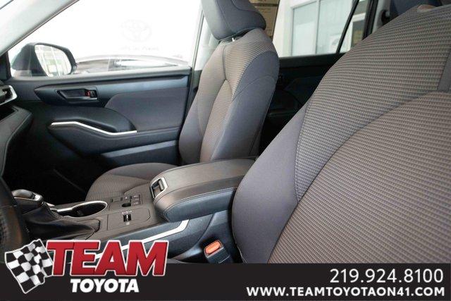 used 2023 Toyota Highlander car, priced at $29,200