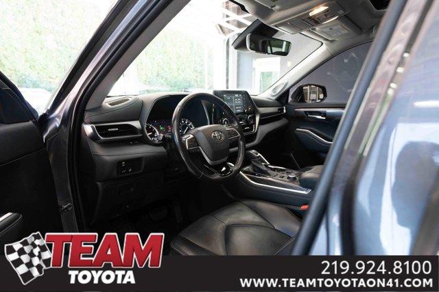 used 2022 Toyota Highlander car, priced at $35,000