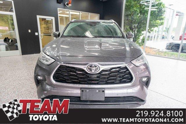 used 2022 Toyota Highlander car, priced at $35,000