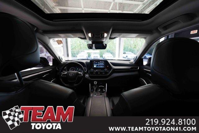 used 2022 Toyota Highlander car, priced at $35,000