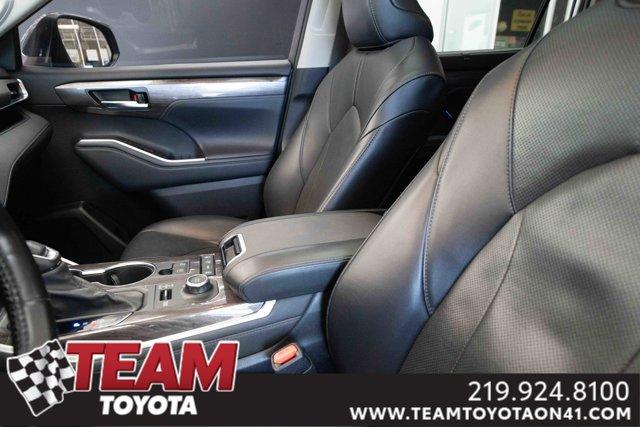 used 2022 Toyota Highlander car, priced at $35,000