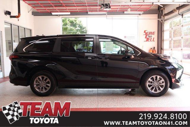 used 2022 Toyota Sienna car, priced at $38,300