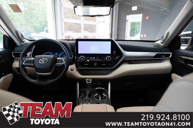 used 2024 Toyota Highlander car, priced at $46,900