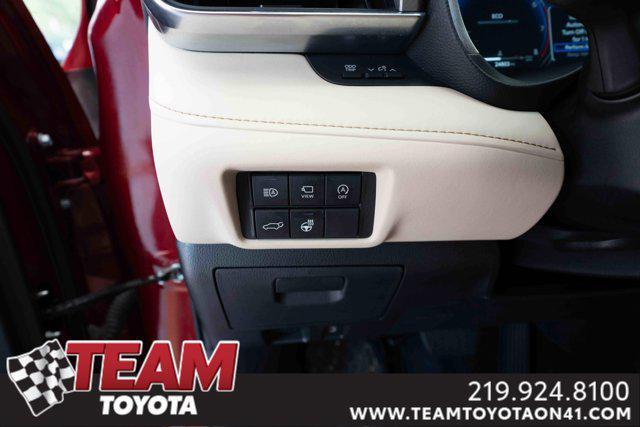 used 2024 Toyota Highlander car, priced at $46,900