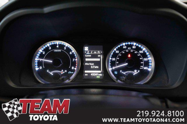 used 2019 Toyota Highlander car, priced at $26,600