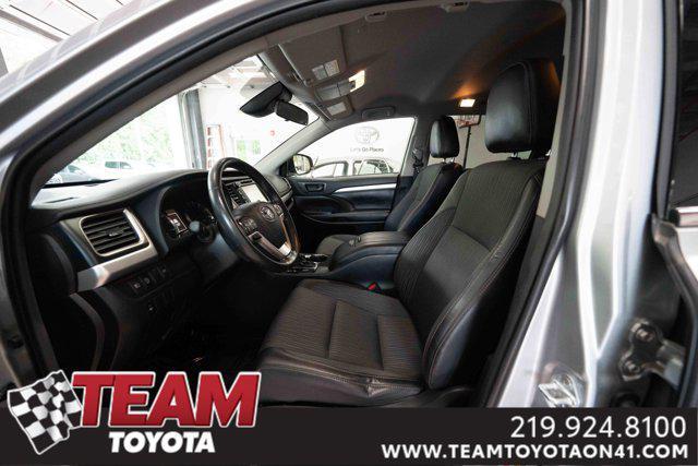 used 2019 Toyota Highlander car, priced at $26,600