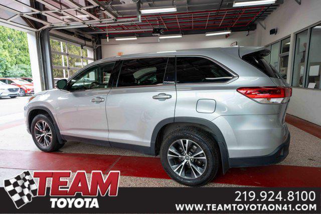 used 2019 Toyota Highlander car, priced at $26,600