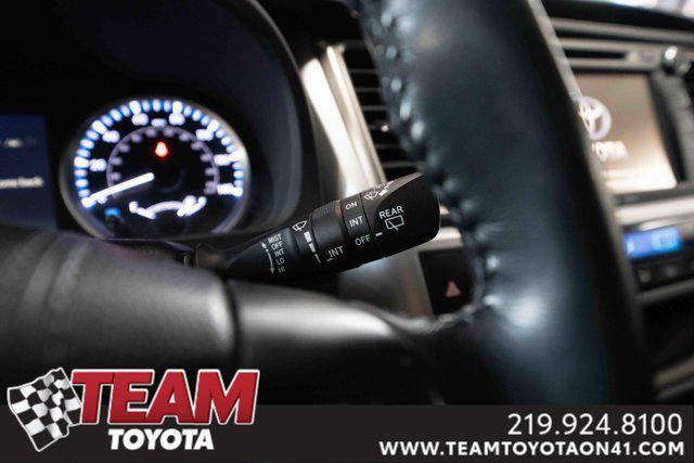used 2019 Toyota Highlander car, priced at $26,600