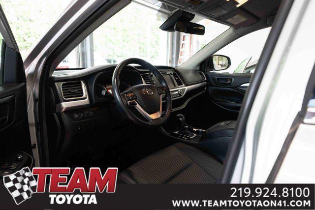 used 2019 Toyota Highlander car, priced at $26,600