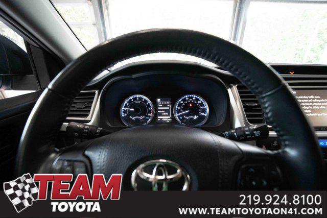 used 2019 Toyota Highlander car, priced at $26,600