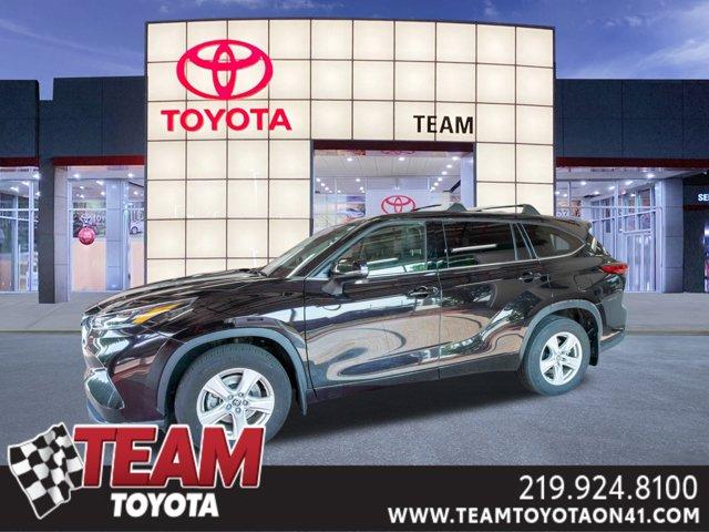 used 2022 Toyota Highlander car, priced at $32,700