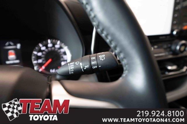 used 2022 Toyota Highlander car, priced at $32,700