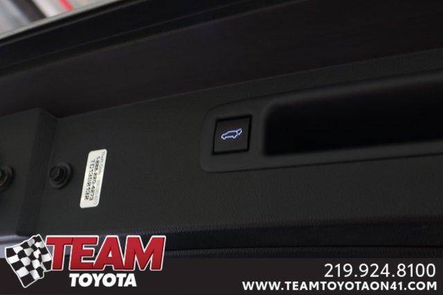 used 2021 Toyota Highlander Hybrid car, priced at $29,200