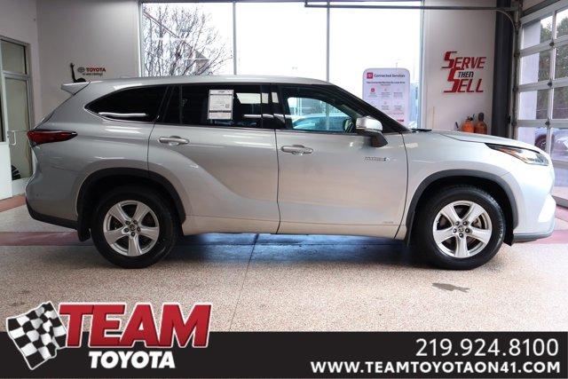 used 2021 Toyota Highlander Hybrid car, priced at $29,200