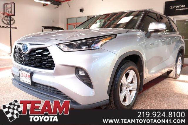 used 2021 Toyota Highlander Hybrid car, priced at $29,200