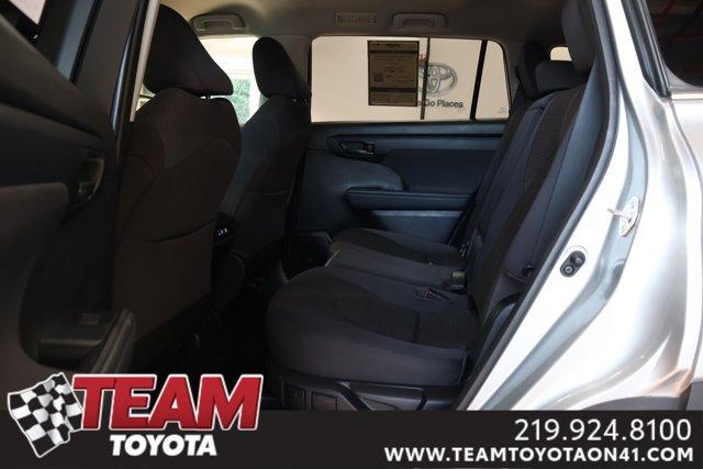 used 2021 Toyota Highlander Hybrid car, priced at $29,200