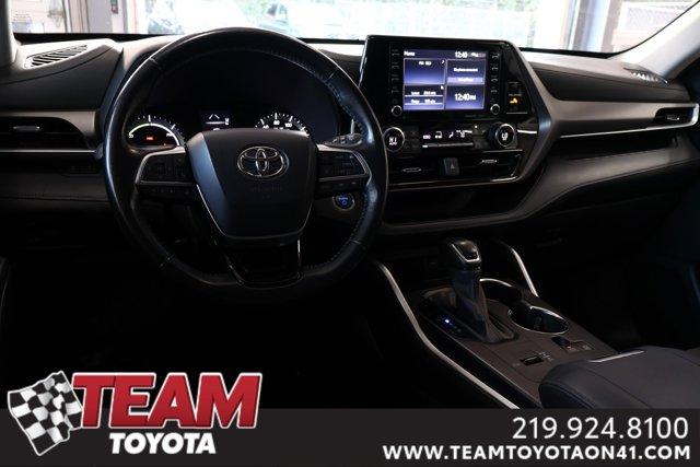 used 2021 Toyota Highlander Hybrid car, priced at $29,200