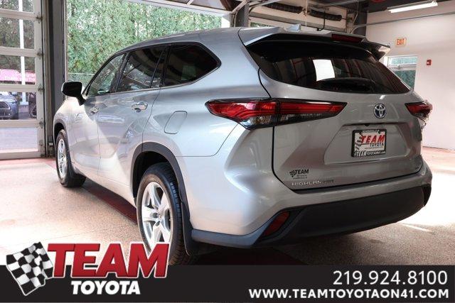 used 2021 Toyota Highlander Hybrid car, priced at $29,200