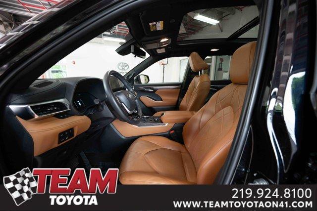 used 2023 Toyota Highlander car, priced at $44,400