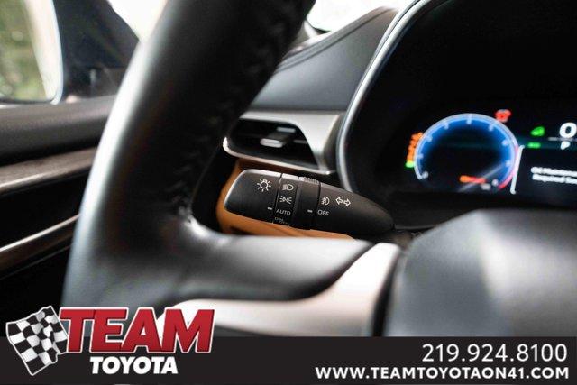 used 2023 Toyota Highlander car, priced at $44,400