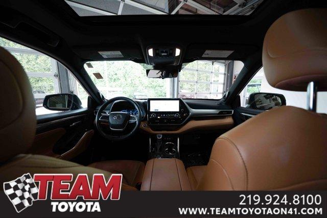 used 2023 Toyota Highlander car, priced at $44,400