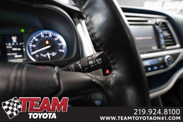 used 2015 Toyota Highlander car, priced at $11,100