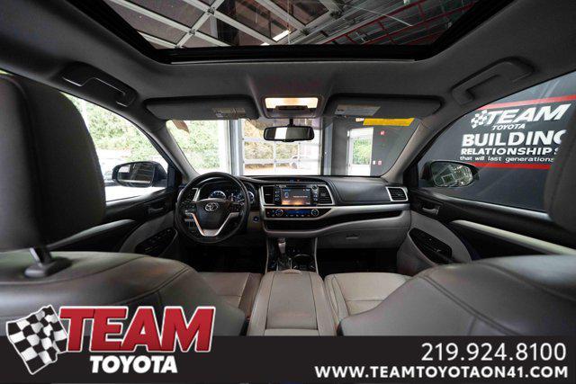 used 2015 Toyota Highlander car, priced at $11,100