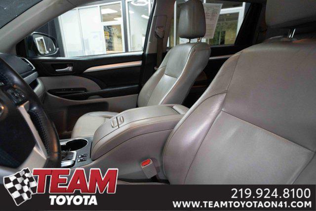used 2015 Toyota Highlander car, priced at $11,100