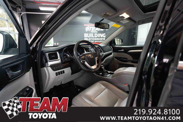 used 2015 Toyota Highlander car, priced at $11,100