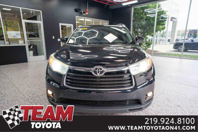 used 2015 Toyota Highlander car, priced at $11,100