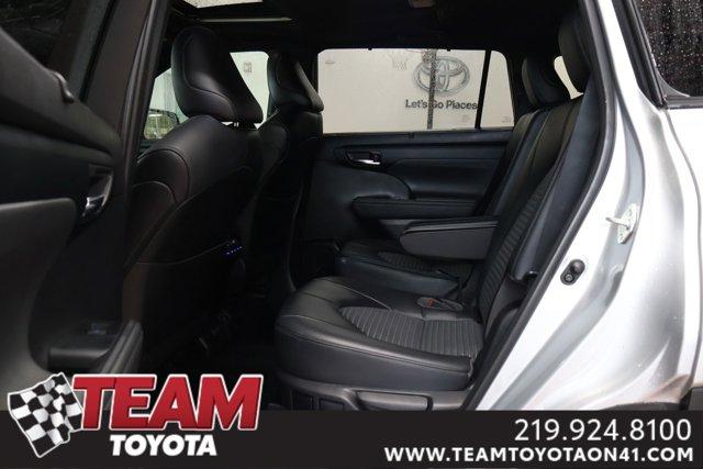 used 2022 Toyota Highlander car, priced at $36,300