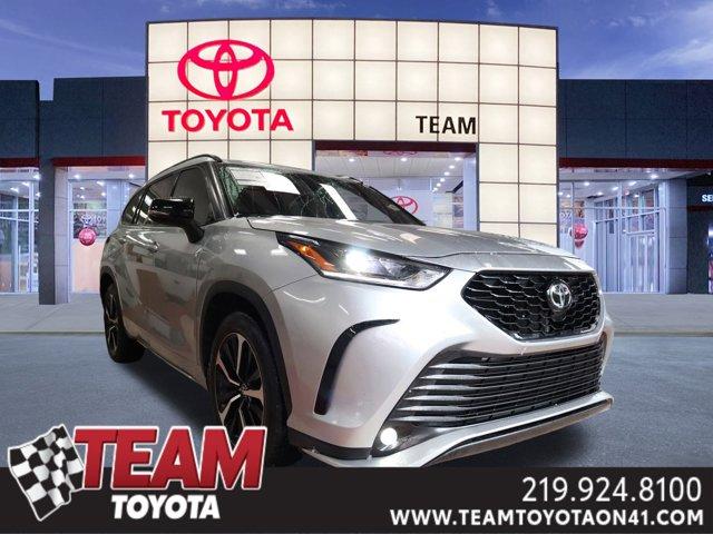 used 2022 Toyota Highlander car, priced at $36,300