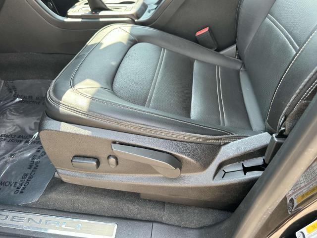 used 2022 GMC Canyon car, priced at $35,995