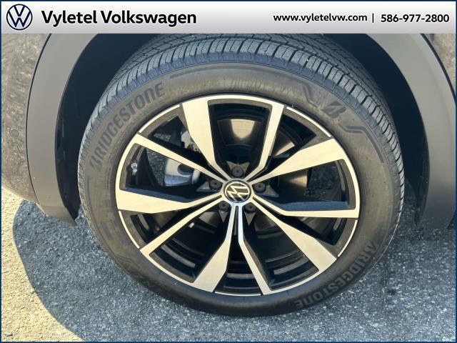 used 2024 Volkswagen Atlas Cross Sport car, priced at $47,995