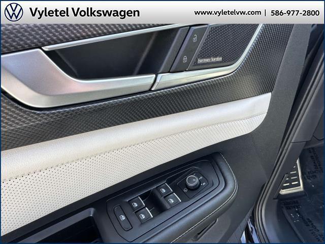used 2024 Volkswagen Atlas Cross Sport car, priced at $47,995