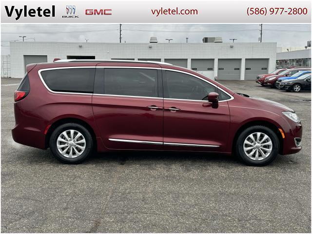 used 2018 Chrysler Pacifica car, priced at $18,995