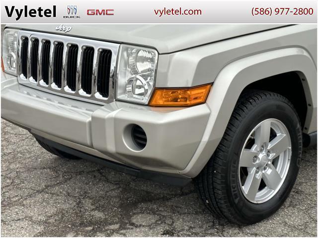 used 2008 Jeep Commander car, priced at $7,995