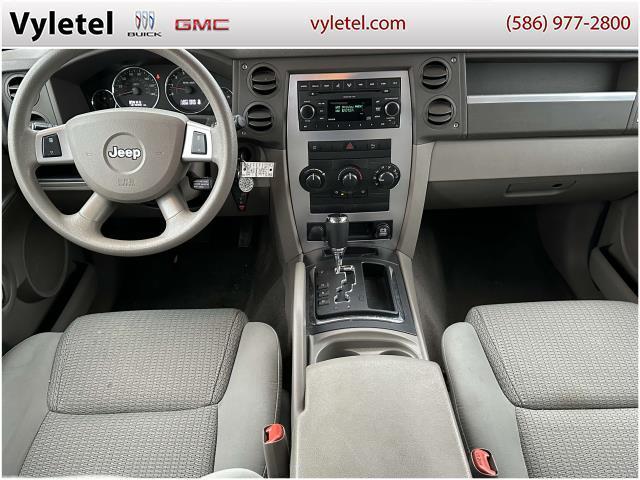 used 2008 Jeep Commander car, priced at $7,995