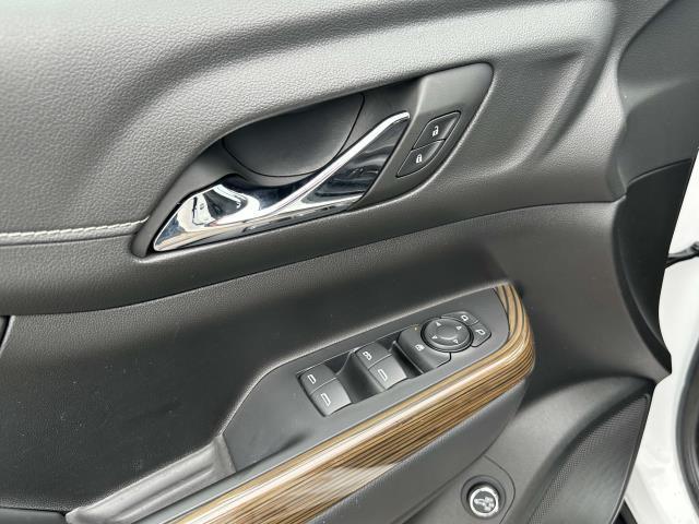 used 2023 GMC Acadia car, priced at $33,500