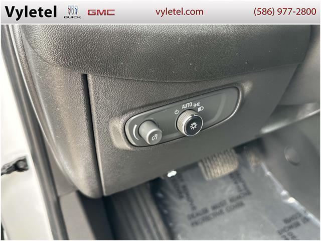 used 2022 Chevrolet Equinox car, priced at $22,995