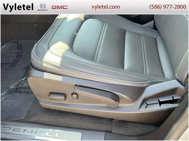 used 2022 GMC Canyon car, priced at $35,995