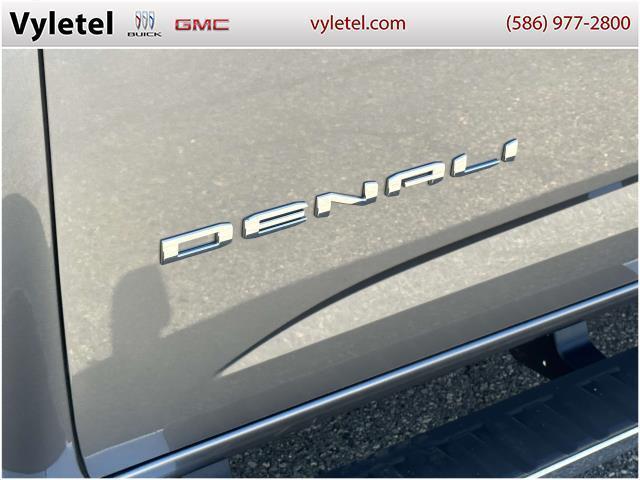 used 2022 GMC Canyon car, priced at $35,995