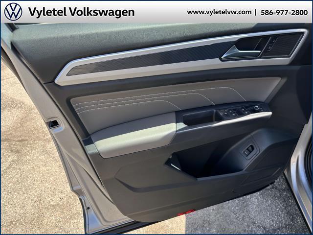 used 2021 Volkswagen Atlas Cross Sport car, priced at $31,995