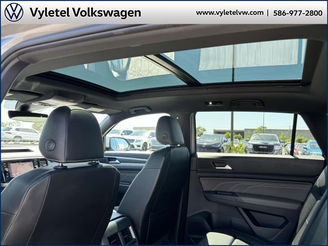 used 2021 Volkswagen Atlas Cross Sport car, priced at $31,995